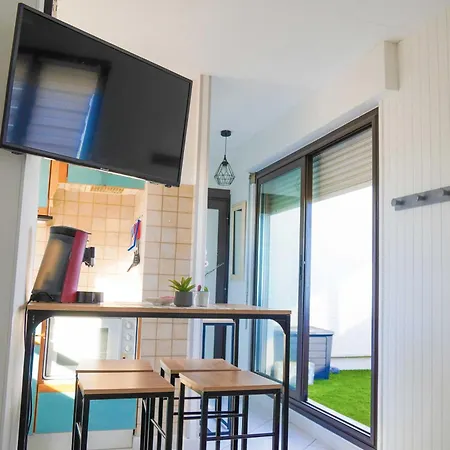 Chez Jo Apartment *